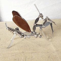 One drop handmade hand and foot foldable metal crafts mantis model ornament SMG mantis model
