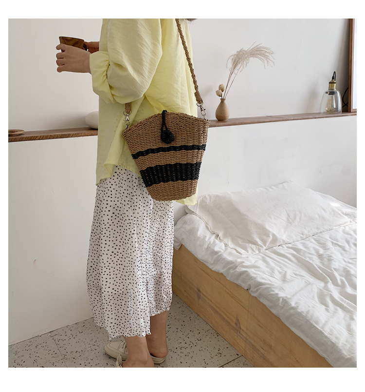 2021 Summer Straw Woven Messenger Bag Fashion Seaside Vacation Beach Bag display picture 10