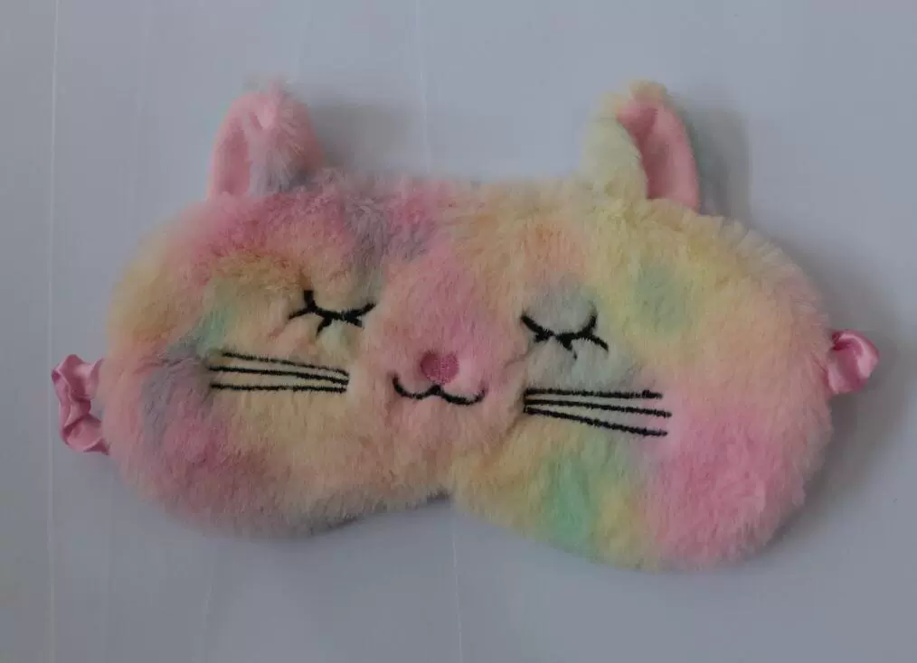 Sleep mask for traveling, gradient