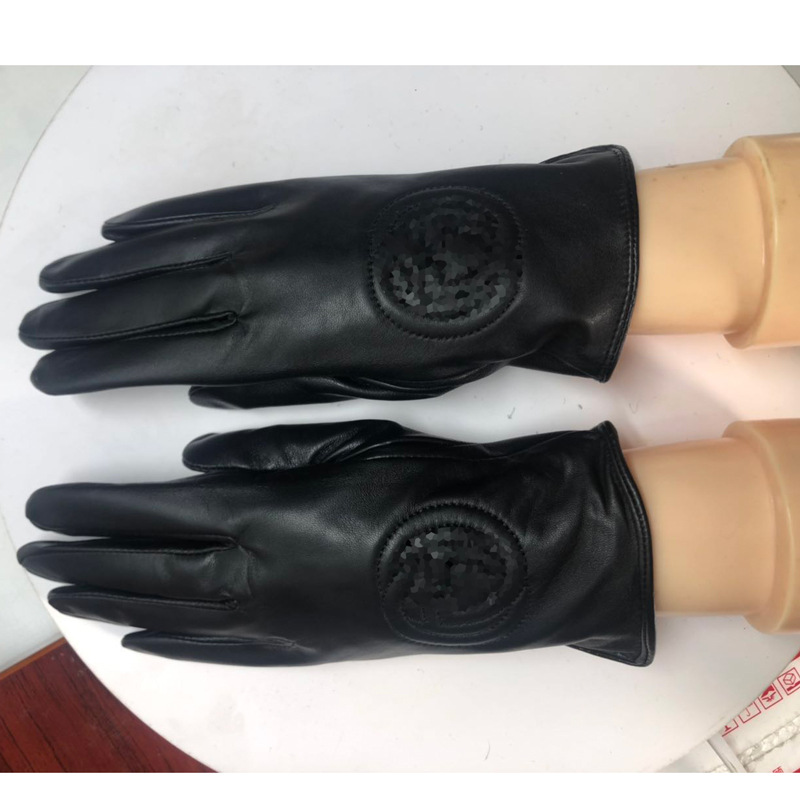 2021����������Ƥ����Ůʿ�������Ᵽů����ʱ����óһ������