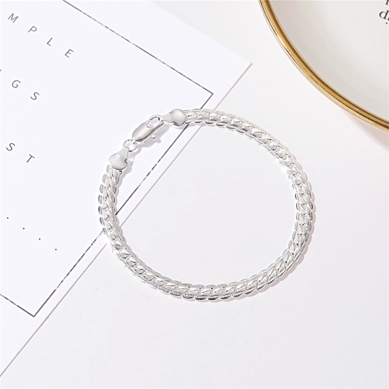 New Fashion Simple Metal Twist Chain Bracelet Nihaojewelry Wholesale display picture 7