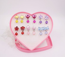 �羳�n����ͯ������A�o�������ĺ��b�L�����K�W荶��h�S��ֱ��