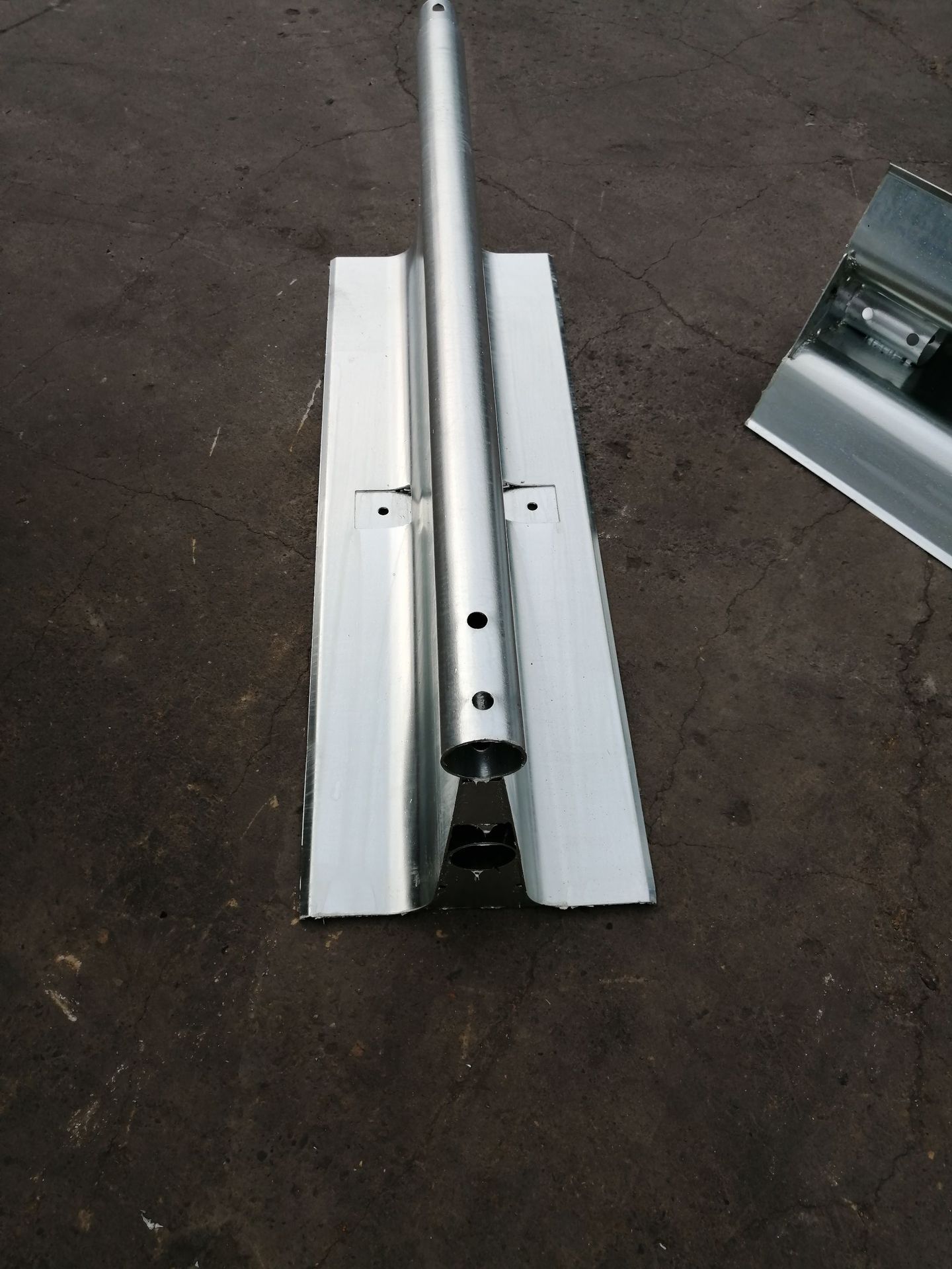 高速护栏 可导向防撞垫 防眩板 插拔护栏 伸缩护栏 预应力