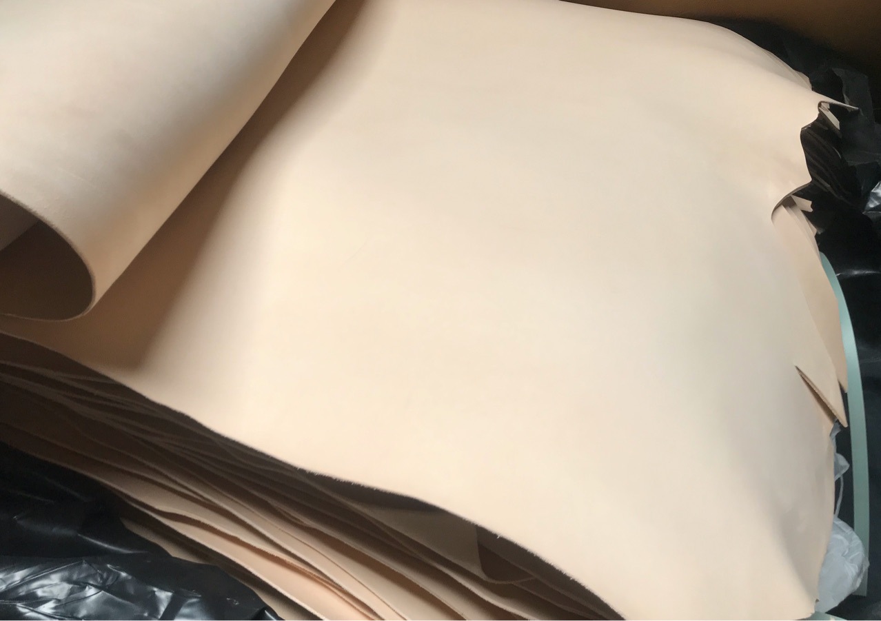 意大利A级原色三边直植鞣革雕刻皮3.5-4.0mm 皮带厚皮 可染色牛皮