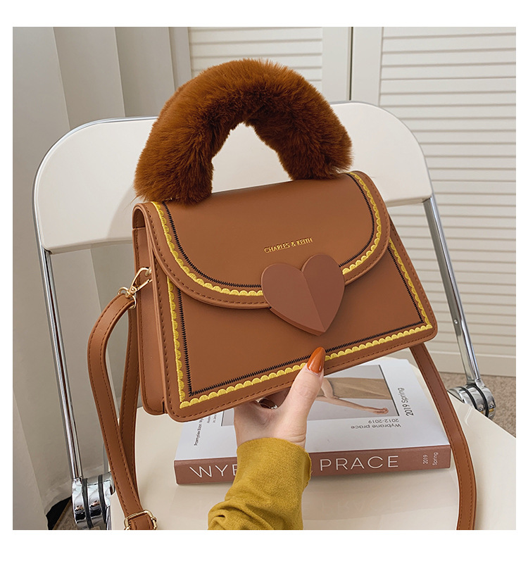 New Trendy One Shoulder Messenger Bag display picture 15