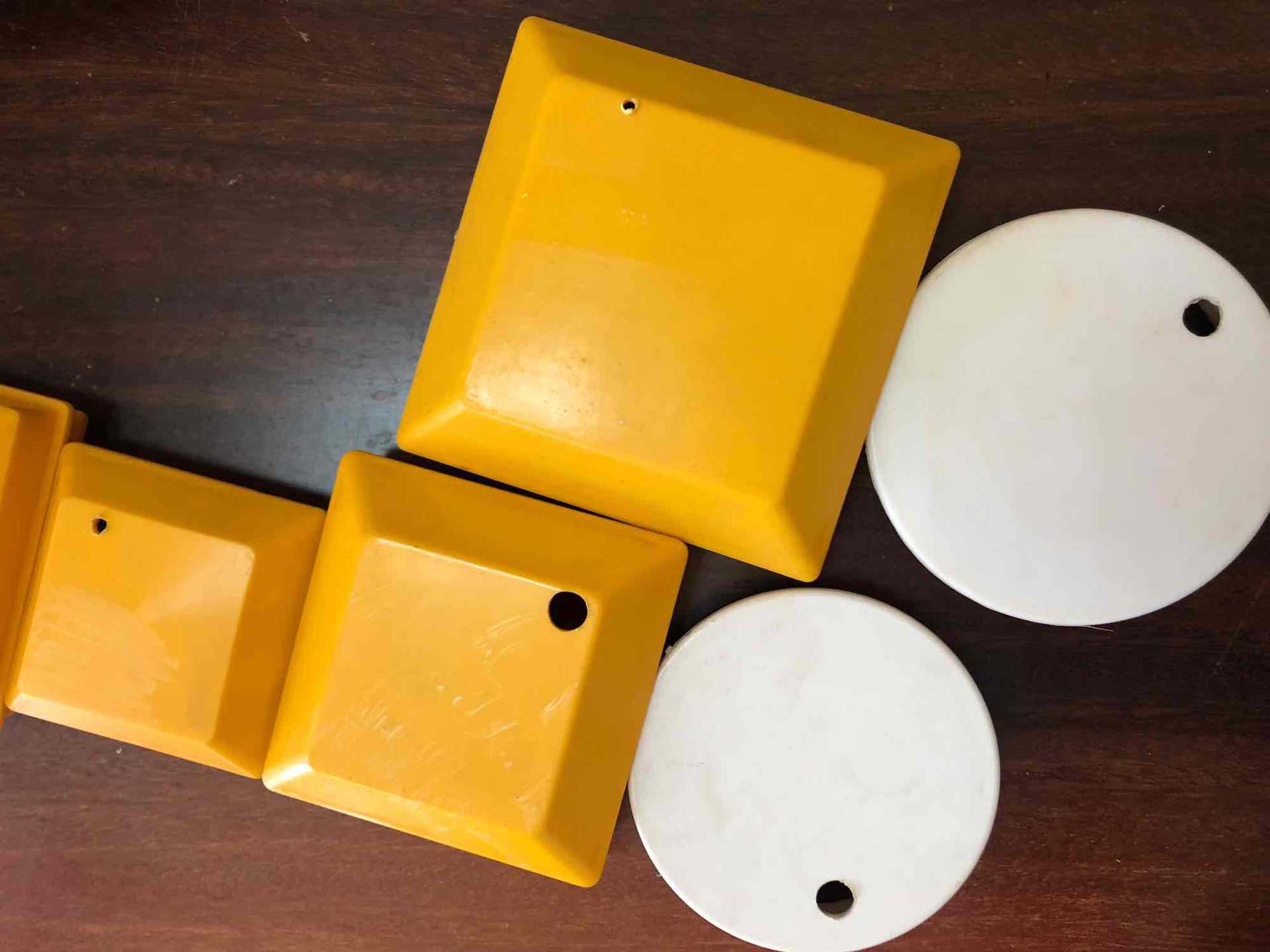 专业开发生产售销警示桩顶盖及警示桩管体停车栏