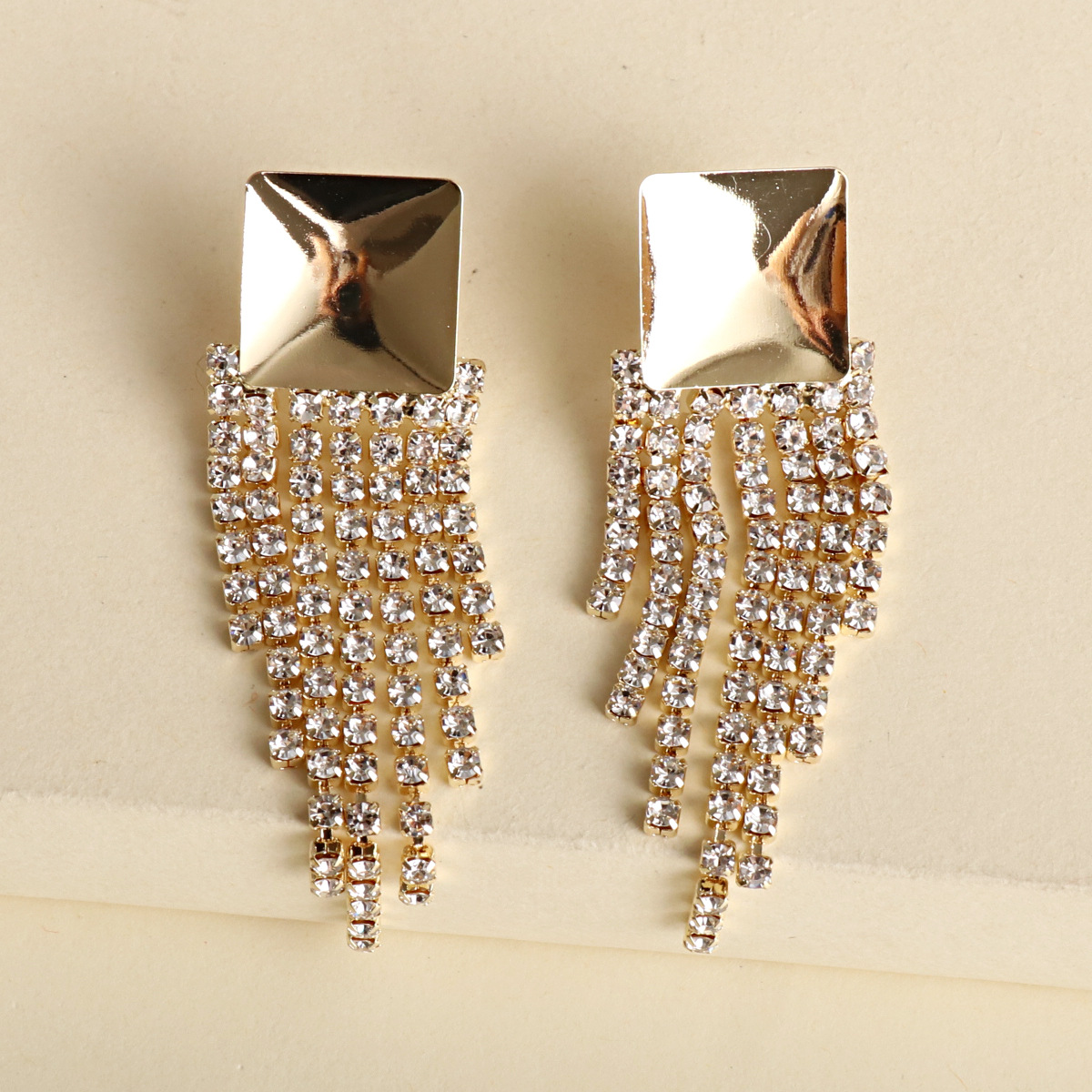 New Fashion Geometric Tassel Exaggerated Big Earrings Hot-selling display picture 8