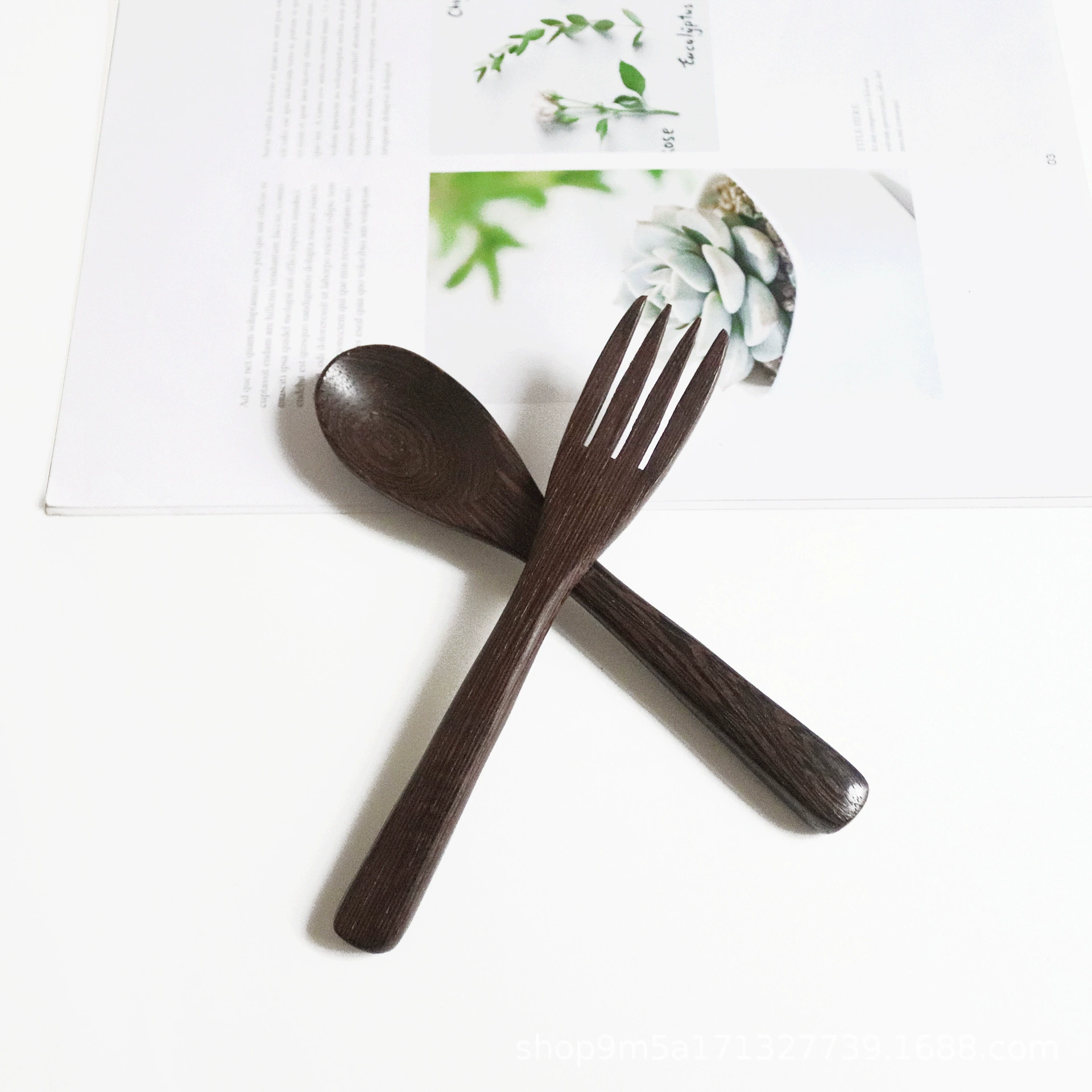 Natural coconut shell creative dessert salad bowl tableware storage old coconut shell disc dry fruit plate handmade coconut bowl