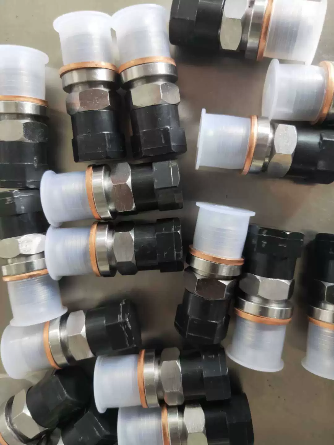 Поставка производителей на складе может быть настроена адаптером для зарядки аккумулятора