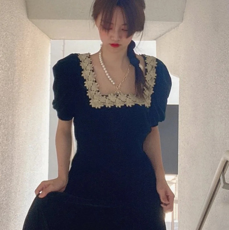 M猫家！！！！！丝绒复古风短袖连衣裙 2021年秋冬季新款 gx2205