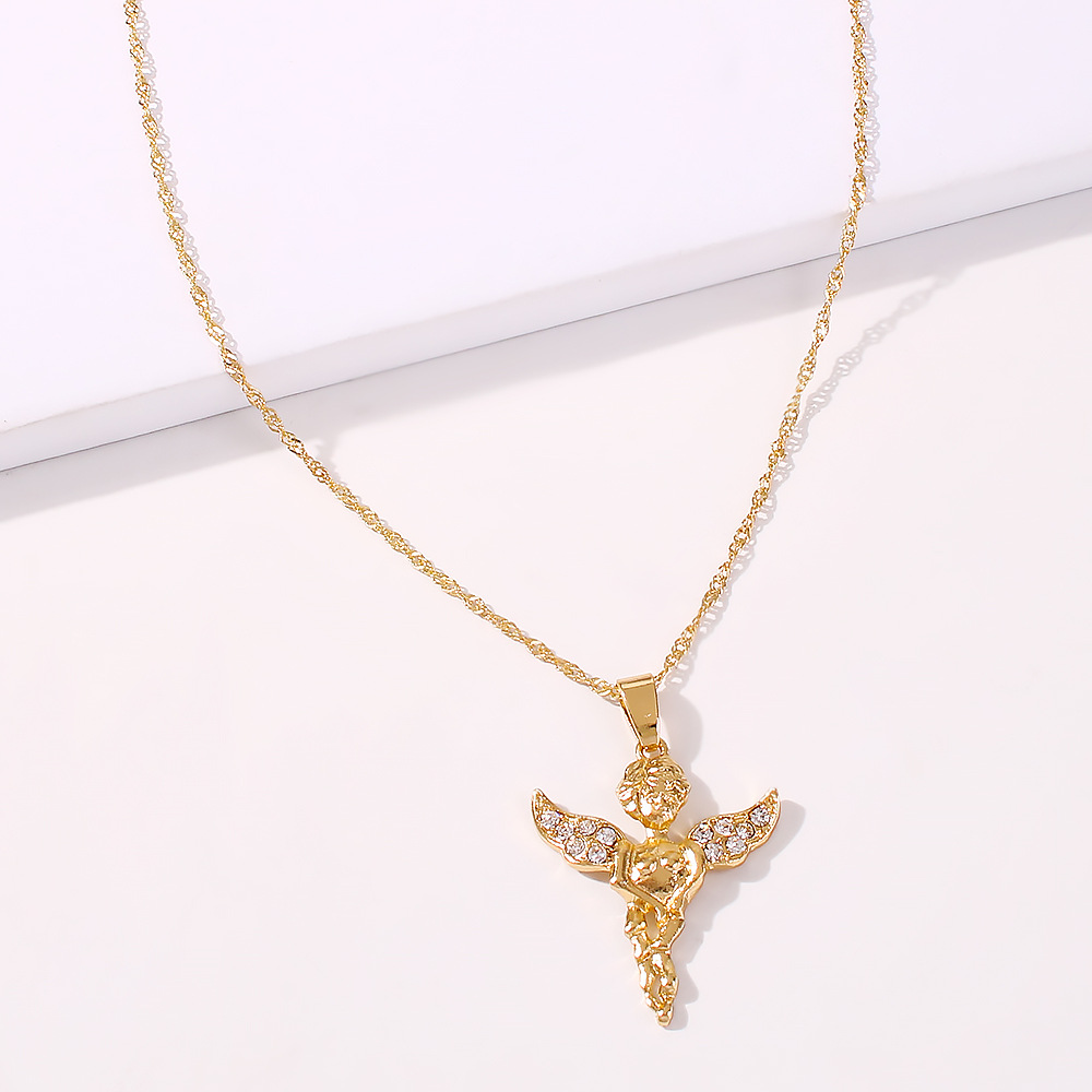 Fashion Retro Lock-shaped Starfish Multi-layer Necklace Embossed Wings Exquisite Key Necklace display picture 5