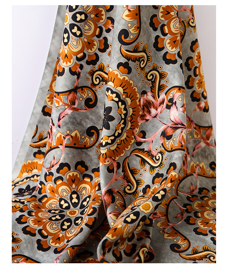 Retro Square Fashion Flower Silk Scarf display picture 3