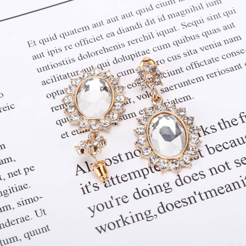 New Popular Korean Jewelry S925 Silver Needle Crystal Earrings Stud Earrings Wholesale Nihaojewelry display picture 5