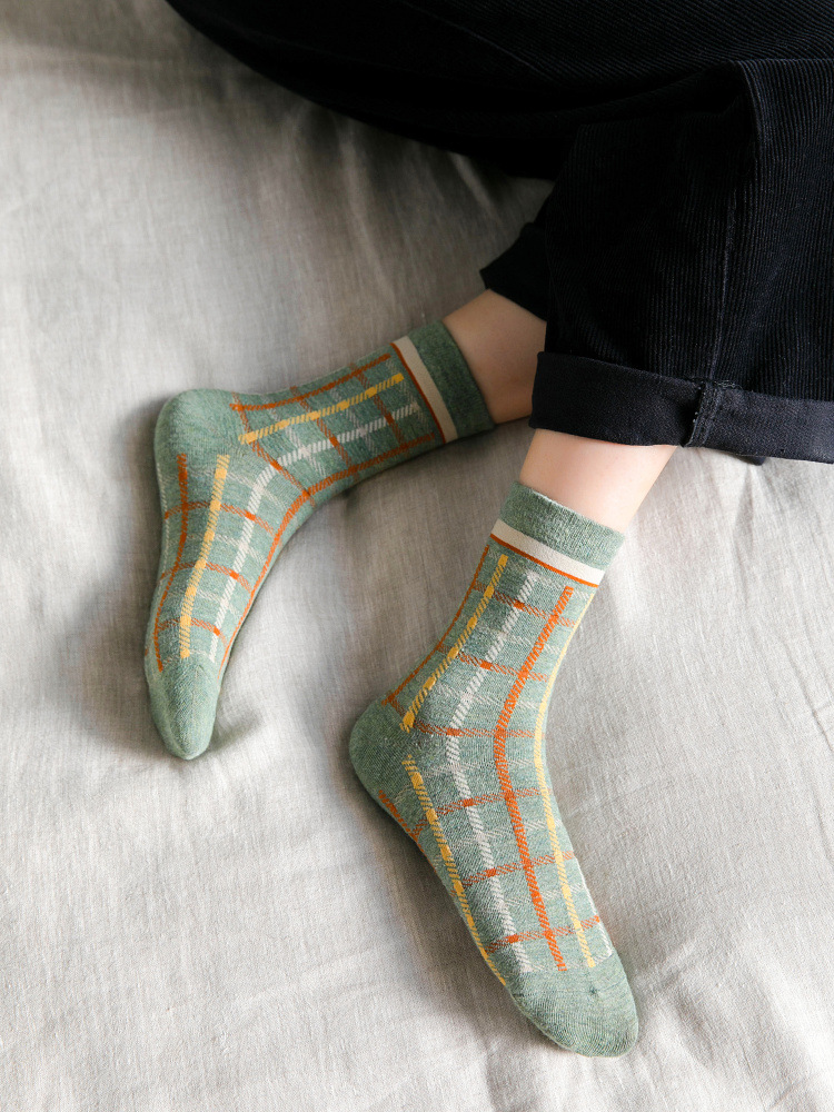 Korean new socks lattice middle tube socks autumn and winter socks NSFN4075