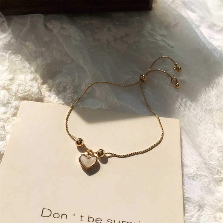 New imitation mother-of-pearl heart-shaped bracelet for women, Korean version on Instagram, simple and versatile, student best friend, niche feel, Internet celebrity accessory pic 44
