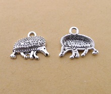 A8350 刺猬 200个/包 1克 18x15mm 古银色合金饰品配件