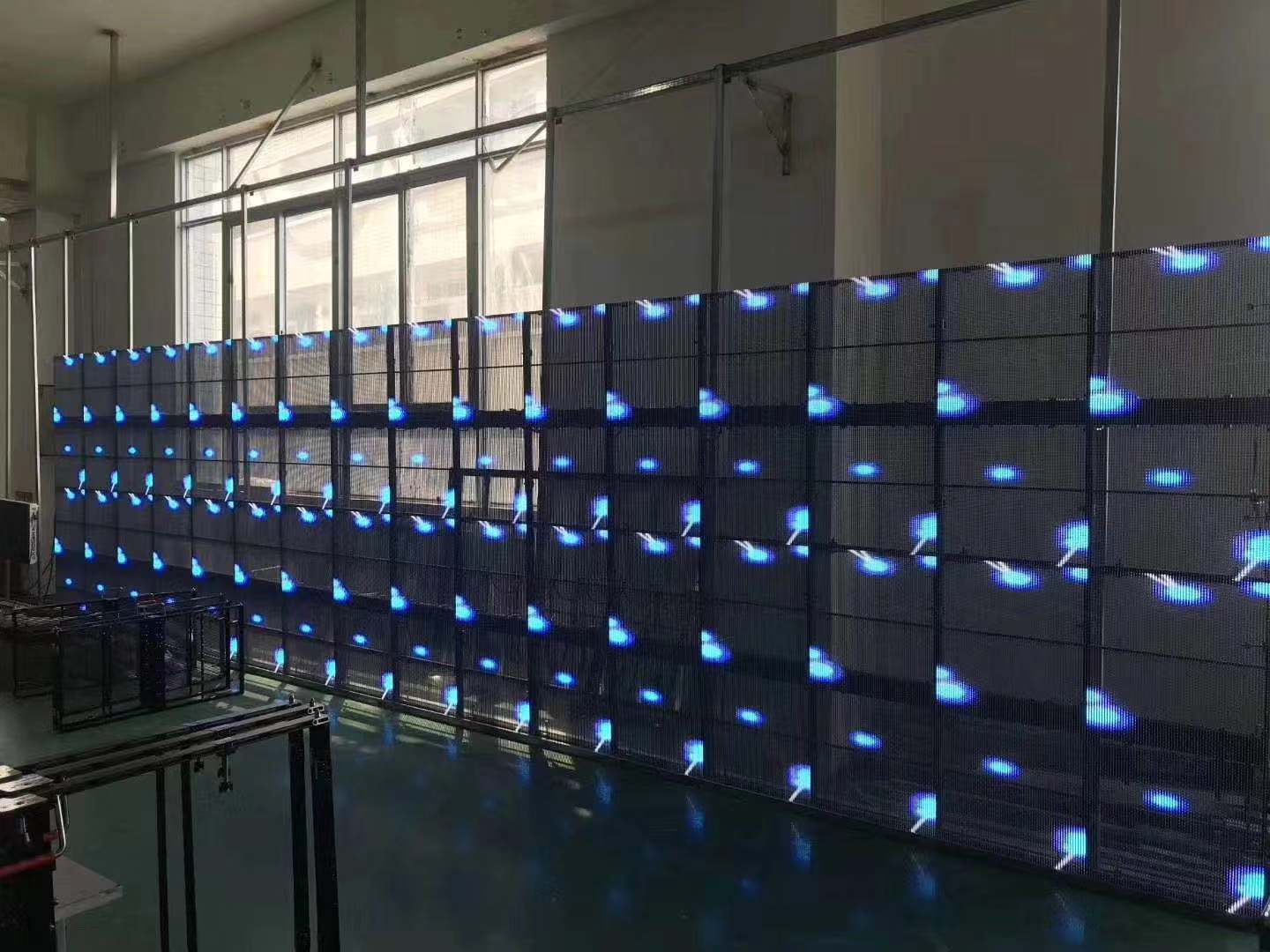 透明led显示屏LED显示透明屏室内显示屏箱体压铸铝箱体型材铝箱体-阿里巴巴