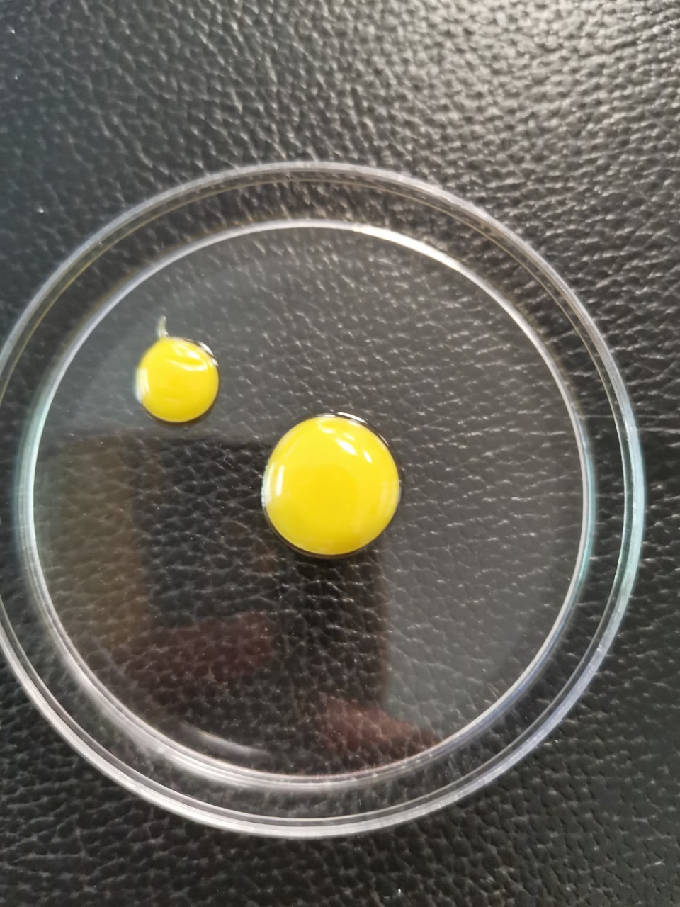 阻燃黄胶水 低气味高粘高硬度，不拉丝适用于全自动机打