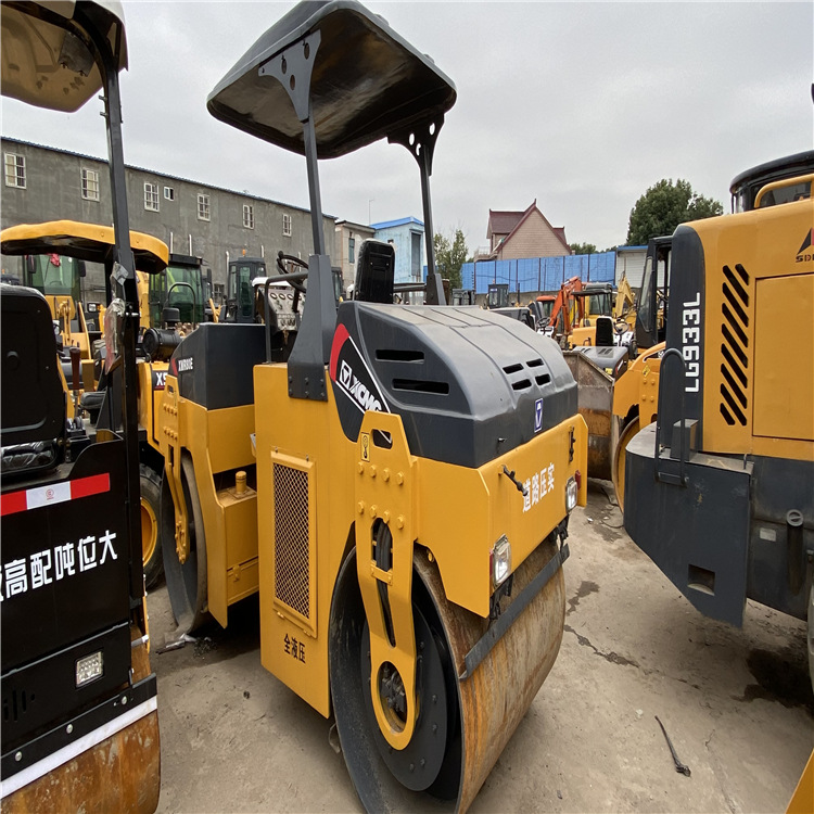 供应二手徐工6吨双钢轮震动压路机