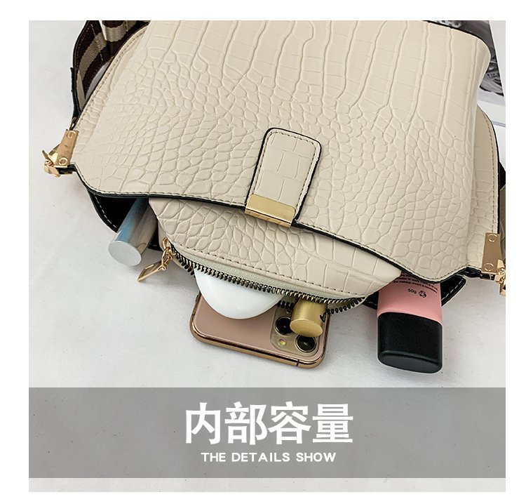 All-match Women's Messenger Bucket Crocodile Pattern One-shoulder Picture Autumn New Messenger Women's Bag display picture 31