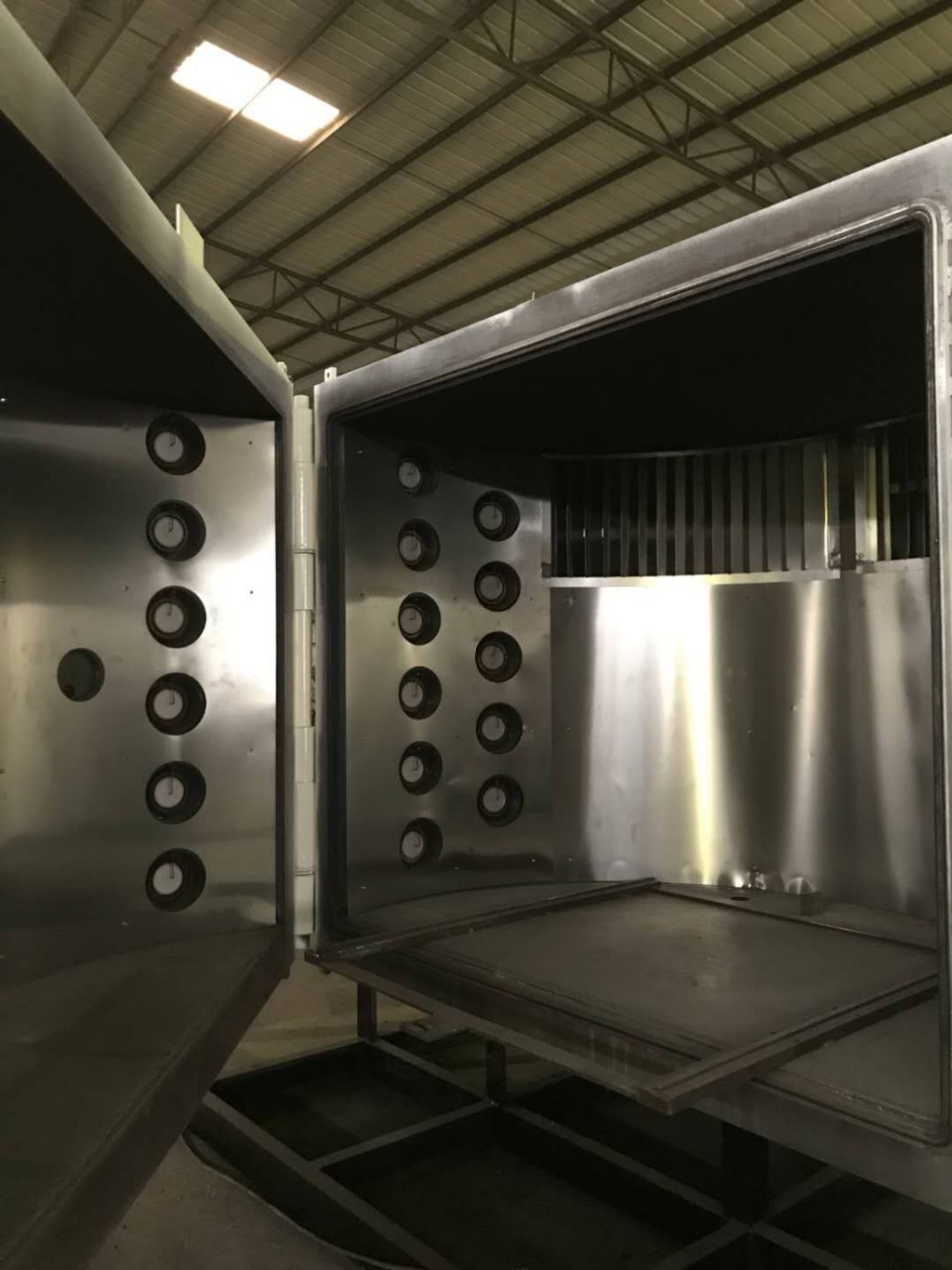 转让二手2.1米带推车多弧离子镀膜机双800扩散泵机组镀货15分钟