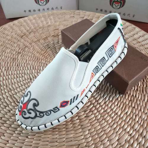 Chinese kungfu taichi clothing shoes Breathable men's pecking opera pattern clothes shoes embroidery ethnic men canvas shoes