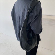 包包女包2021新款斜跨单肩饺子包绑带设计软皮复古简约手提小包潮