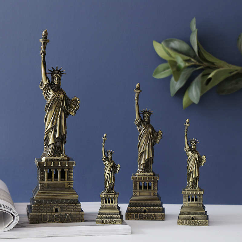 Nordic Statue of Liberty Decoration Crea...