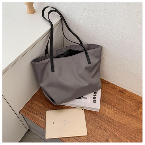 Simple Large Capacity One-shoulder Tote Bag display picture 54