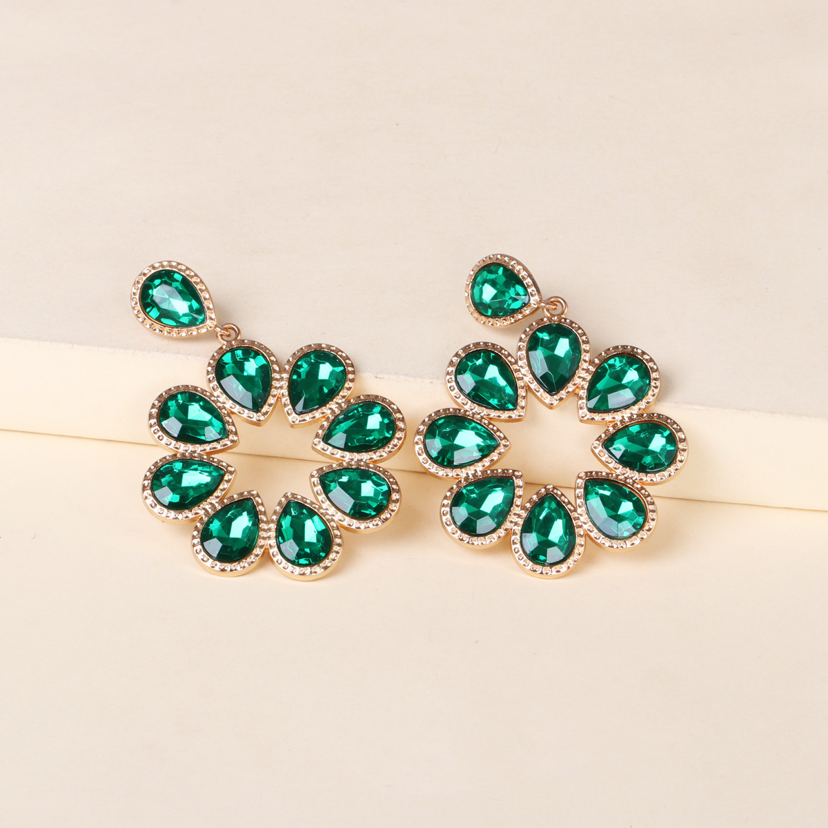 Korean New Fashion Wild Green Full Diamond Artificial Crystal Earrings display picture 16