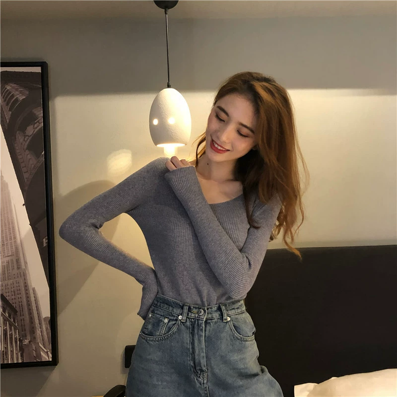 Осень 2023 Модный новый свитер в Корейском стиле в тонкую полоску, женская теплая тонкая вязаная Базовая рубашка с длинным рукавом и V-образным вырезом