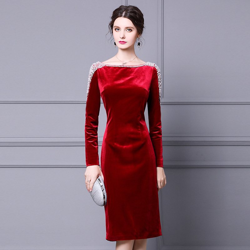 智丽金丝绒连衣裙高贵洋气2021新款秋冬装钉珠红色平时聚会礼服裙