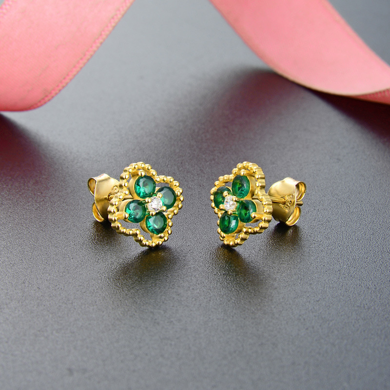 Clásico chapado en oro vintage flor s925 plata pendientes elegante temperamento incrustaciones noble sintético ZIRCON pendientes femeninos al por mayor