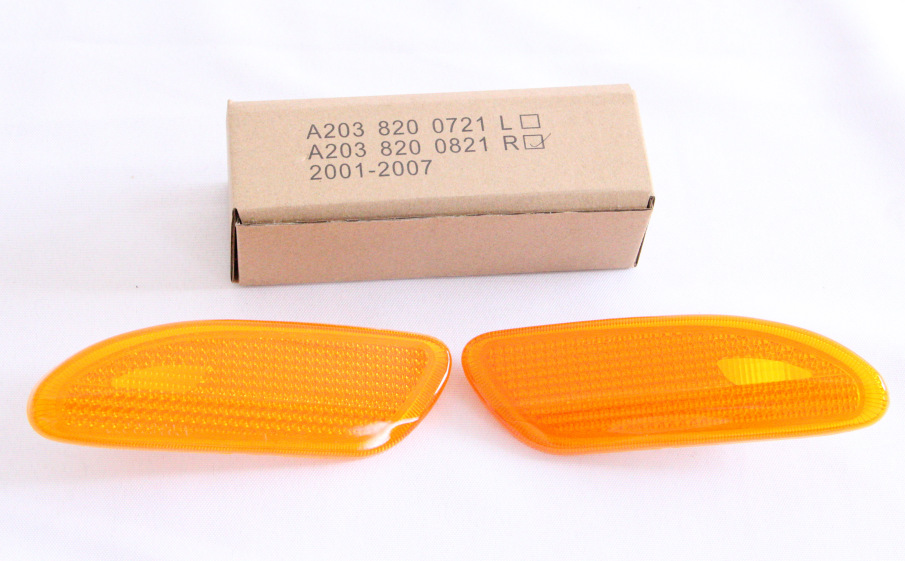 Suitable for Mercedes-Benz 01-07 C-Class 203 Side Lights, Turn Signals A2038200721 A2038200821