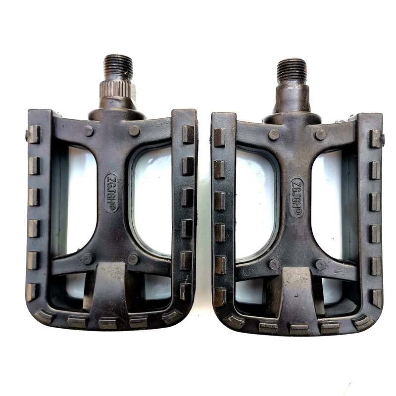 Imitation aluminum alloy/mountain bike/electric car/bicycle plastic pedal/pedal/cycling equipment Pengda car industry Imitation aluminum alloy/mountain bike/electric car/bicycle plastic pedal/pedal/cycling equipment Pengda car industry
