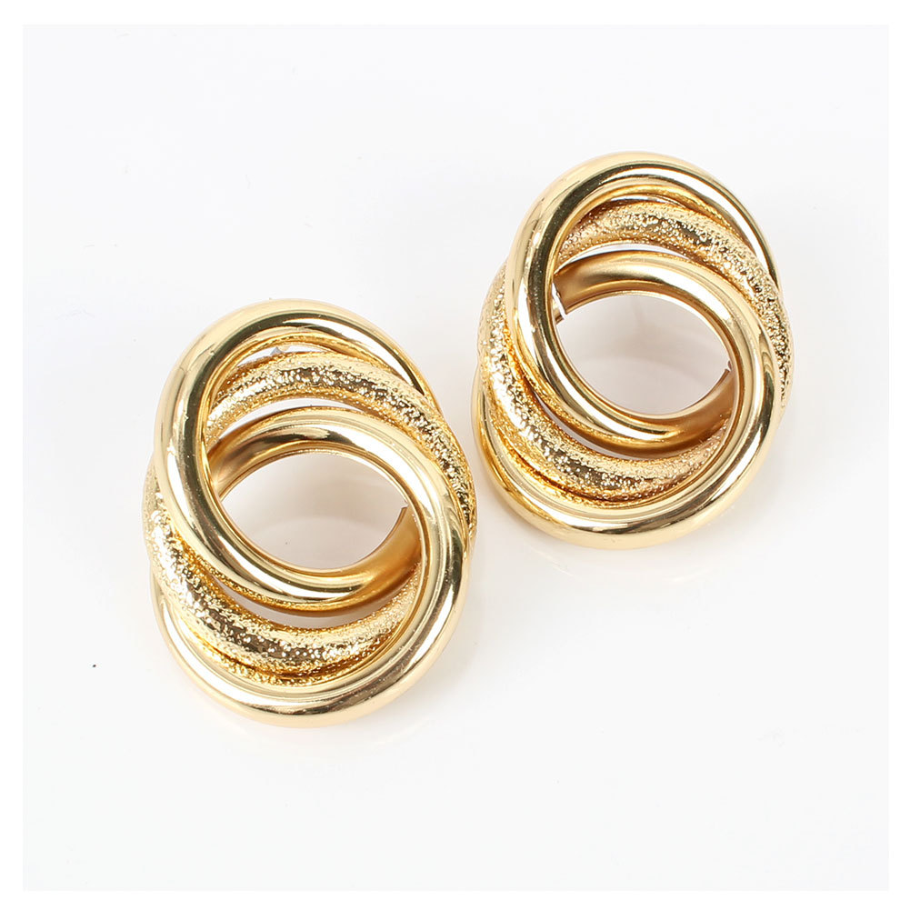 Atmospheric Metal Personality Simple Ring Buckle Hollow Earrings Fashion Earrings Wholesale Nihaojewelry display picture 4