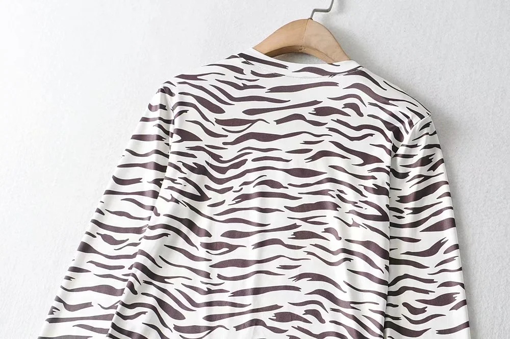 zebra print bottoming shirt  NSHS39741