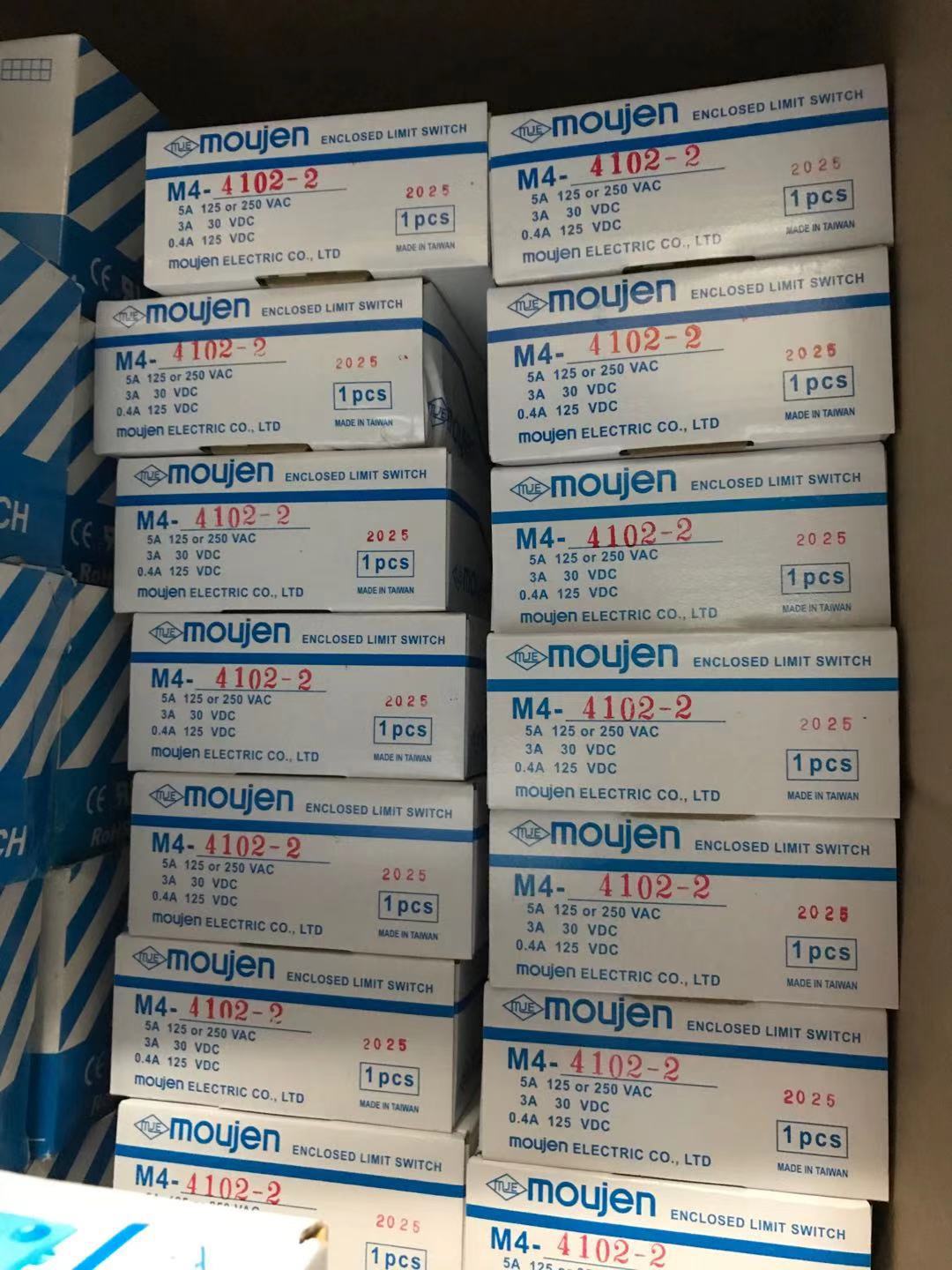 【实物拍摄】M4-4102-2,M4-4102台湾茂仁MOUJEN防水型限位开关