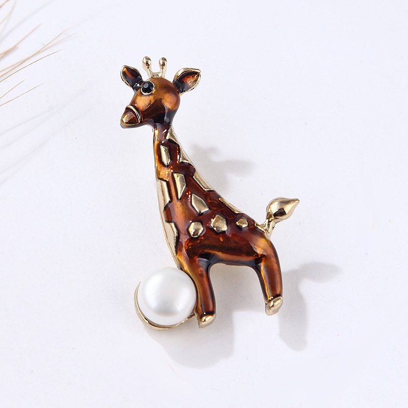 Versione coreana della nuova spilla originale in perle d'acqua dolce naturale con goccia di olio di cristallo, vassoio vuoto, scatola regalo trasparente_voghion.com