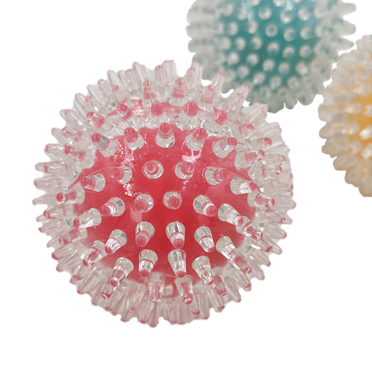 Suministro directo de fábrica nueva Bola de juguete vinilo luminoso sonido resistente a la mordedura TPR bola para mascotas perro interactivo gato juguete al por mayor