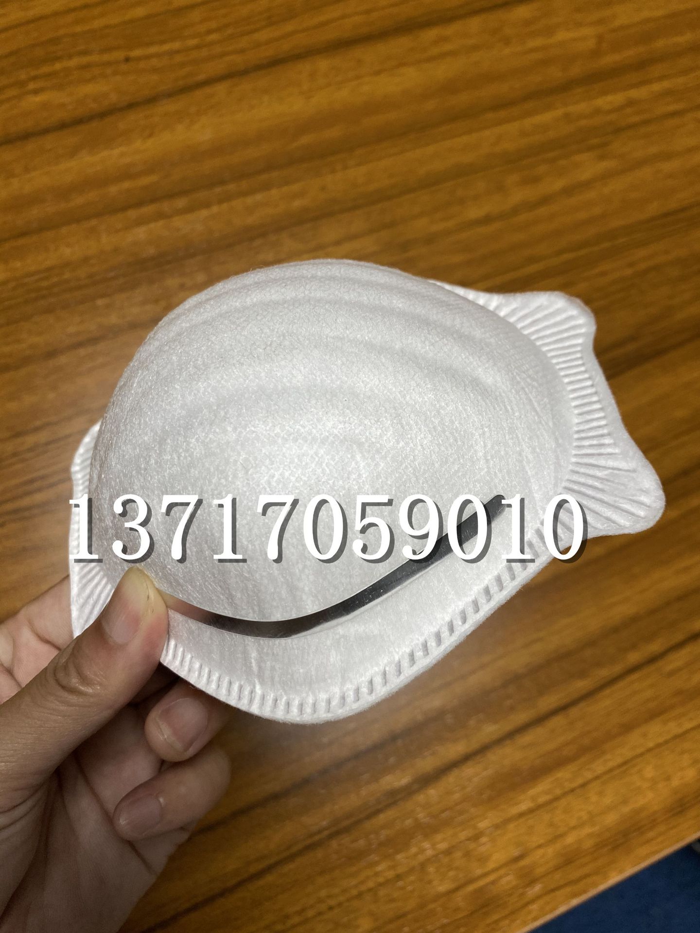 东莞清溪口罩 现货 半自动N95无纺布杯型口罩机