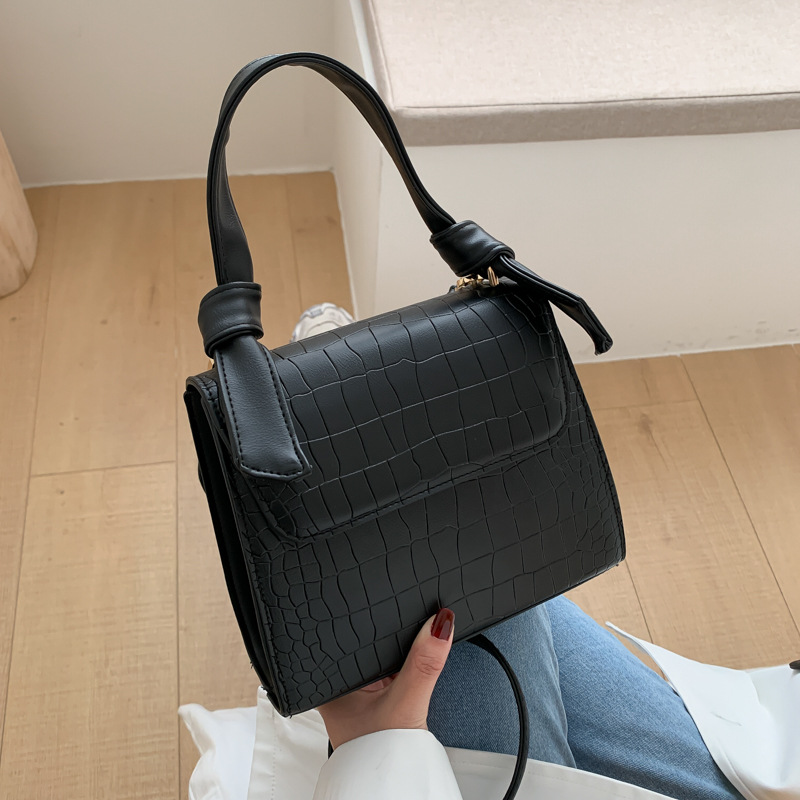 On the new small bag women's 2020 new Ko...