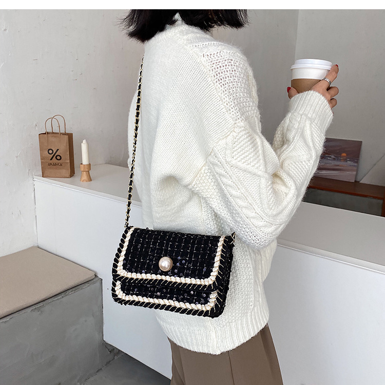 Autumn And Winter Women's Pouches Women's 2020 Popular New Fashion All-match Internet Celebrity Shoulder Crossbody Western Style Small Square Bag display picture 5