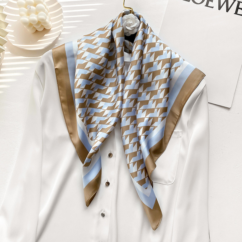 Korean Fashion Square Scarf display picture 1