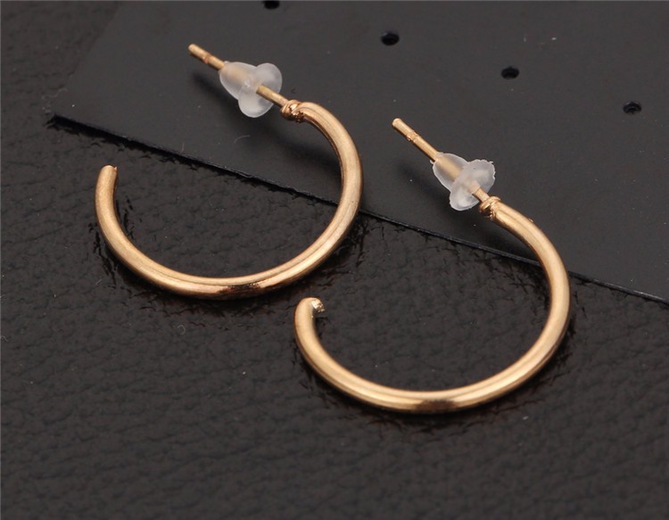 Ej068 Europäischer Und Amerikanischer Grenz Überschreiten Der Neuer Stil Kreis Diamant Quaste Ohrring Set 4 Paar Kreative Gold Legierung Metall Ohrringe display picture 10