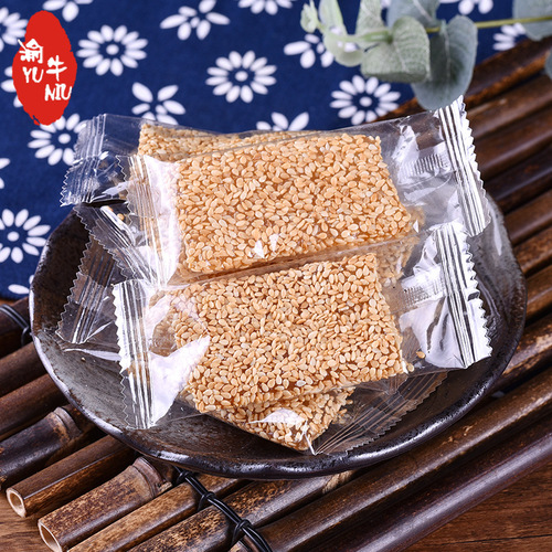 Chongqing Specialty Beef Jerky Candy: Peanut & Sesame Flavor, Individually Wrapped, 500g — A Traditional Snack for Leisure Time