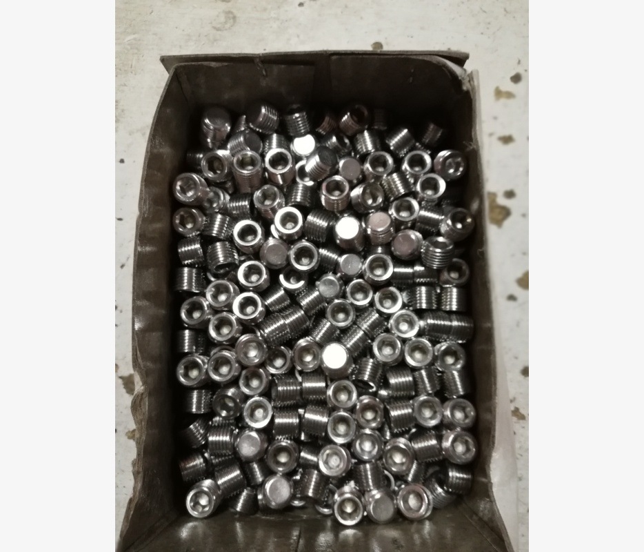 DIN906 内六角喉塞 45#喉塞 NPT1/4*18*10