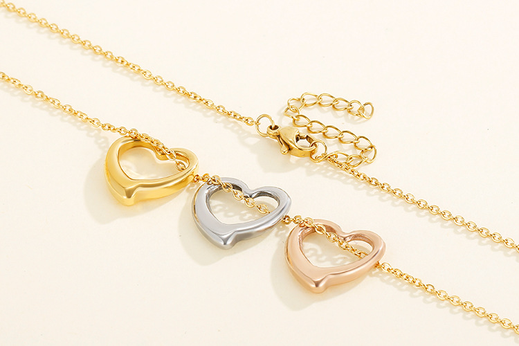 European and American new stainless steel heart-shaped peach heart necklace earrings jewelry set