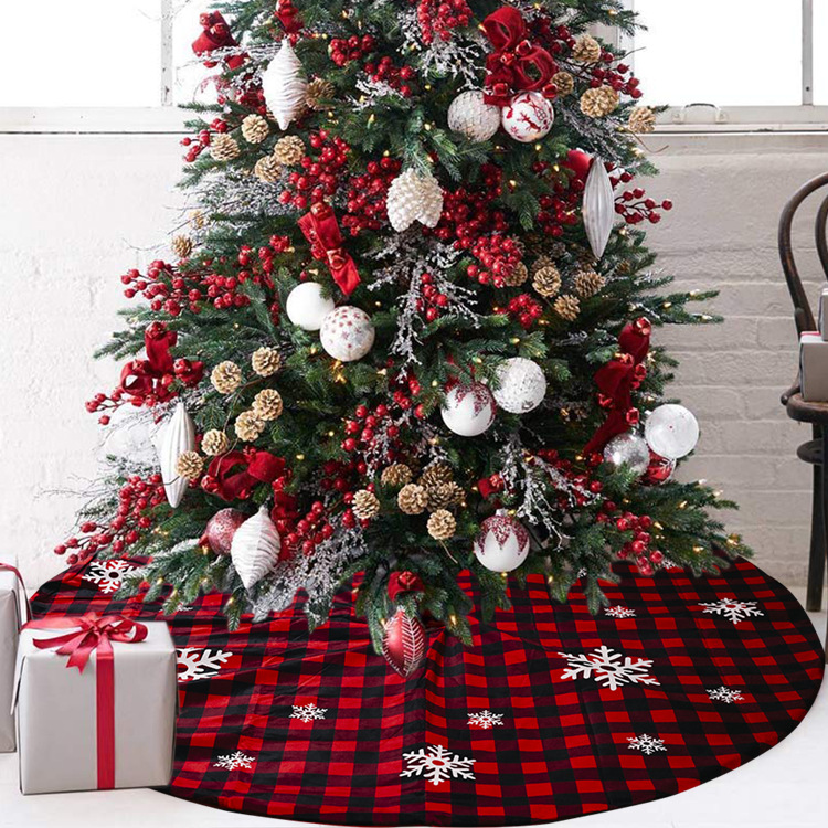 Christmas Lattice Snowflake Tree Skirt display picture 1