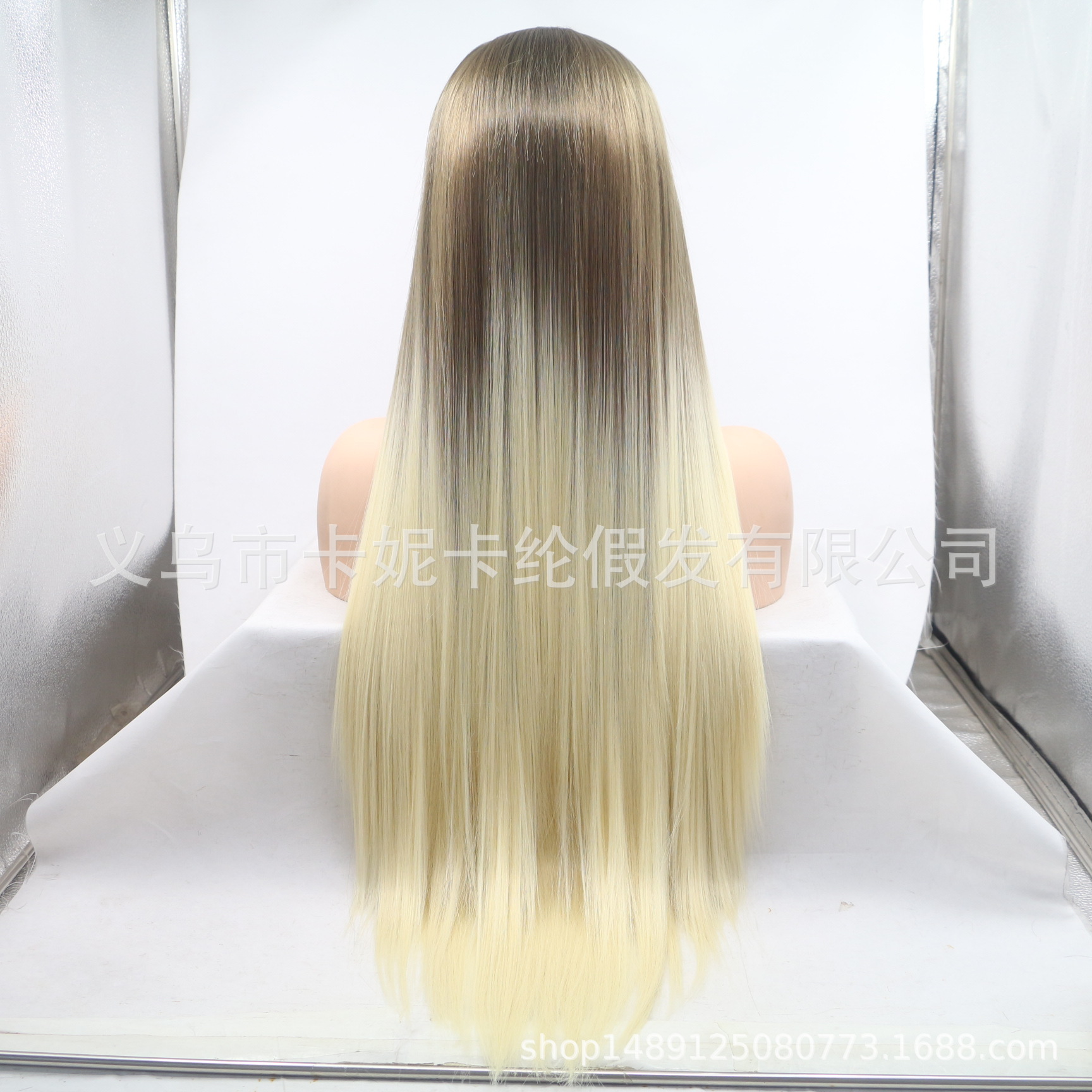 Europa y los Estados Unidos de moda largo cabello recto fibra química pelucita de mujer al por mayor en stock